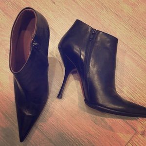 Alaia ankle boot
